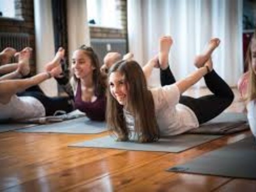 YOGA E MEDITAÇÃO PARA FAMÍLIAS - JOGOS E HISTÓRIAS, com Rui Guimarães