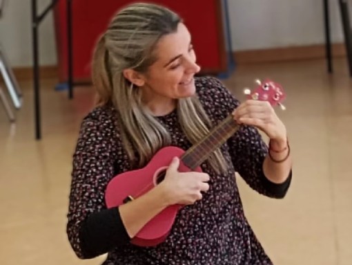 MÚSICA E MOVIMENTO EM FAMÍLIA: Estórias na Música, com Daniela Pinhel