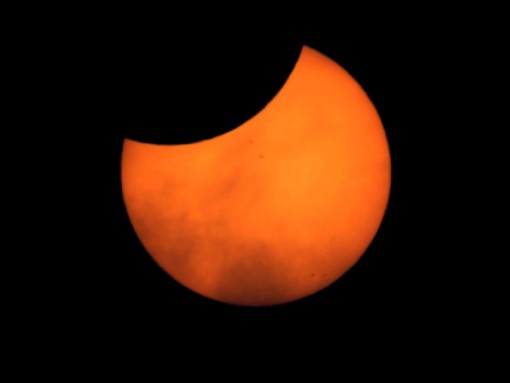 ECLIPSE SOLAR PARCIAL EM LAGOS