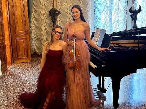 SONS AO CREPÚSCULO | ANGELA CAGNAZZO & GIUSY CAGNAZZO