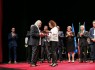 O Maestro José Flosa recebendo, em 2017, a Medalha de Mérito Municipal Grau Ouro